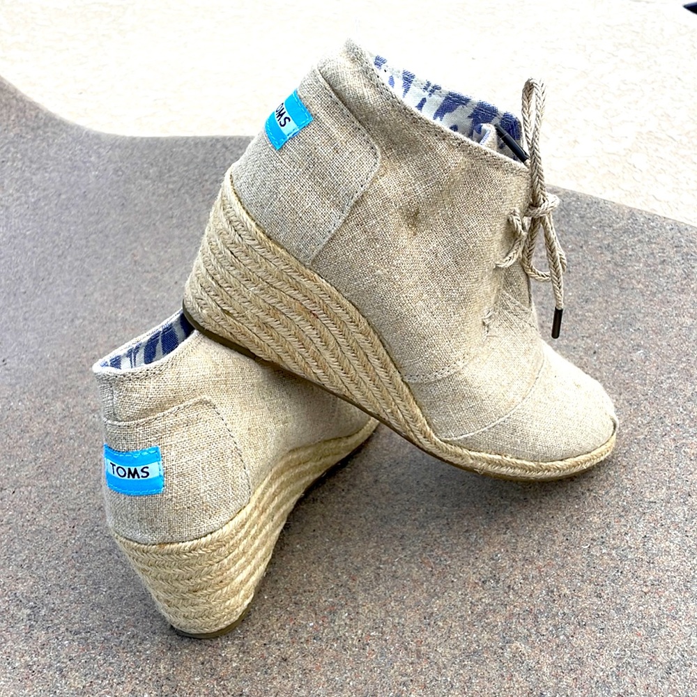 TOMS Burlap Wedge Bootie - SZ 8M Boho Festival Hippie